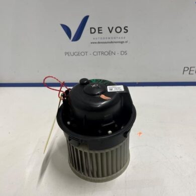 Opel Corsa 1.2 Turbo 12V 100 Kachel Ventilatiemotor 2022 9840566280