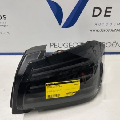 Peugeot 208 1.2 Hybrid 136 Rücklicht rechts 2025 9851064480