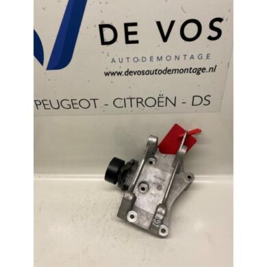 Peugeot 307 2.0 HDi 90 Alternator lower bracket RHY 2002 5706H4