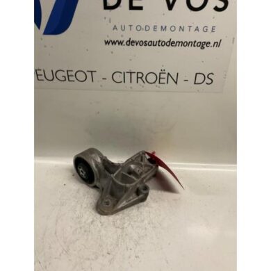 Citroen Xantia 2.1 TD Engine mount P8C 1998 1807C7