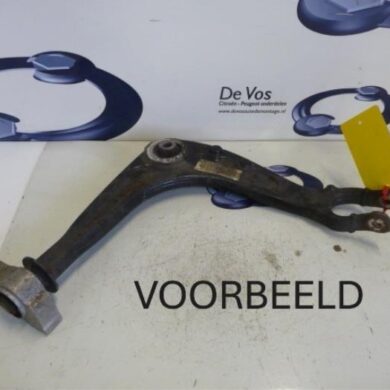 Peugeot 407 2.0 HDiF 16V Front wishbone, right 2005 3521J6