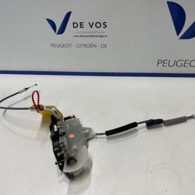 Peugeot 208 1.2 Hybrid 136 Türschlossmechanik 4-türig links vorne 2025 9844412280