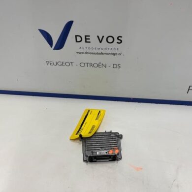 Citroen Jumpy 2.0 Blue HDI 180 Xenon module 2023 9806086580