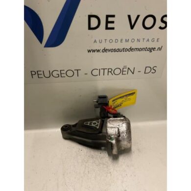 Peugeot 407 2.7 HDi V6 24V Engine mount UHZ 2009 180676