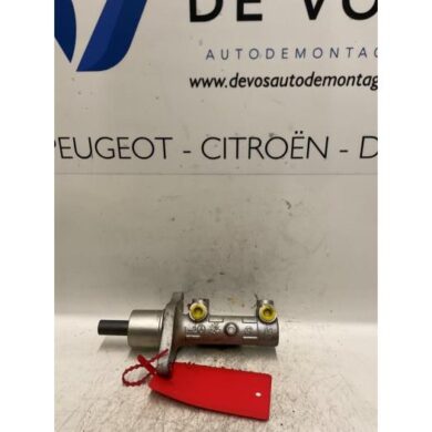 Peugeot 607 2.2 HDi 16V FAP Master cylinder 4HX 2006 4601R2