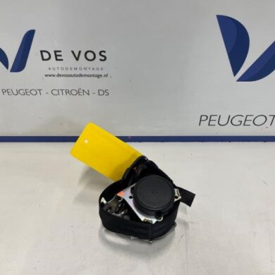 Peugeot 208 1.2 Vti 12V PureTech Rear seatbelt, right 2017 16101489XY-16074105XX
