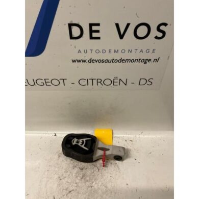 Opel Grandland X  Gearbox mount 2021 9820511880