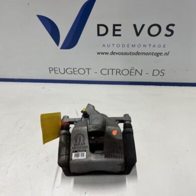 Citroen C3 1.2 PureTech 100 Remklauw (Tang) rechts-voor HPV-HN09 2025 9862989080