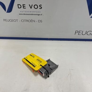 Opel Corsa 1.2 12V 75 Camera voorzijde 2025 1692685680-1692668880-9855566280