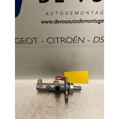 Peugeot 1007 1.6 GTI,Gentry 16V Master cylinder NFU 2005 4601L9