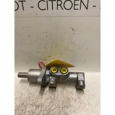 Peugeot 508 1.6 e-HDi 16V Hoofdremcilinder 9HR-9HR9H05 2011 4601Y7