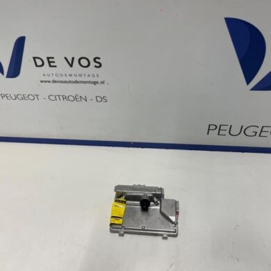 Peugeot 308 1.6 16V HYbrid 180 e-EAT8 Front camera 2023 1688992180-9856279080