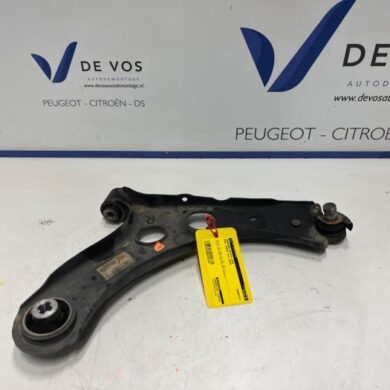 Opel Corsa 1.2 12V 75 Front wishbone, right 2025 9832039280-9857897880
