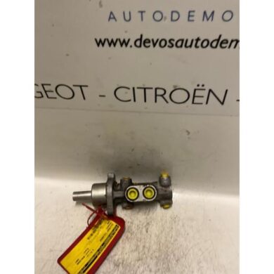 Peugeot 306  Master cylinder DJY 1997