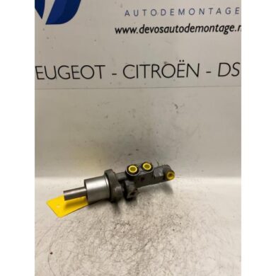 Citroen C8 2.0 HDi 16V Master cylinder RHM 2006 4601T0