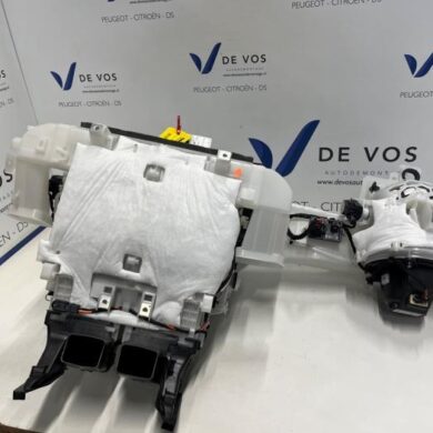 Opel Grandland X 1.2 Turbo 12V Heizgehäuse 2019 9822121180