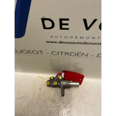 Citroen C4 Picasso 2.0 HDiF 16V 135 Master cylinder RHJ 2007 4601T1