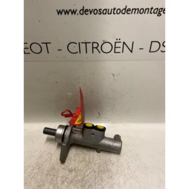 Citroen C2 1.6 16V VTR Hoofdremcilinder NFU 2004 4601L8