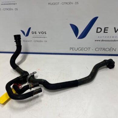 Opel Grandland X 1.2 Turbo 12V Kühlerschlauch 2019 9816497180