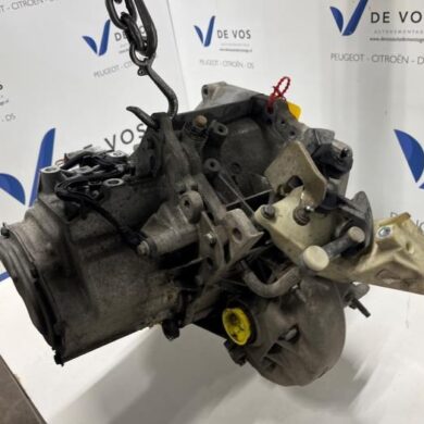 Peugeot 208 1.2 Vti 12V PureTech 100 Getriebe HNK-HN05 2020 9834798380-1636249980 20R103