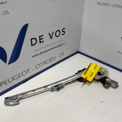 Citroen C3 1.2 PureTech 100 Ruitmechaniek 4Deurs rechts-achter 2025 9854352180