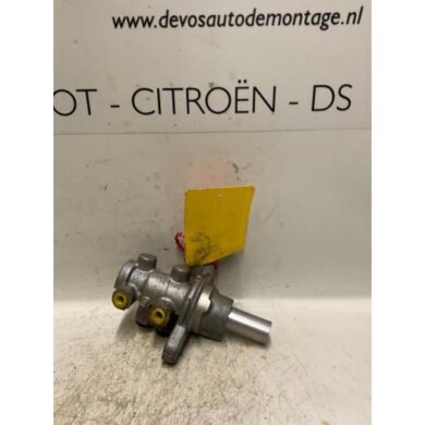 Peugeot Bipper 1.4 HDi Master cylinder 8HS 2009 4601V7