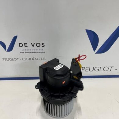 Citroen C3 1.2 PureTech 100 Kachel Ventilatiemotor 2025 9860096980