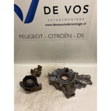 Peugeot 406  Oil pump 1998