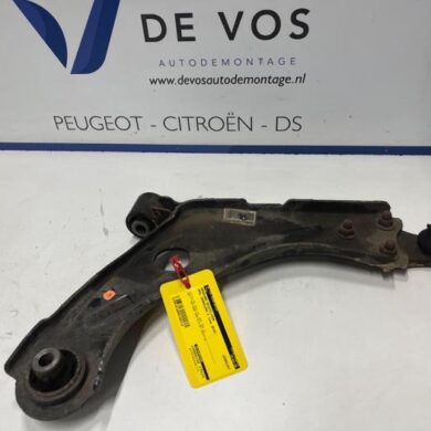 Opel Grandland X 1.2 Turbo 12V Front wishbone, right 2019 9816865480-9846329080