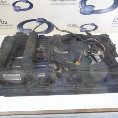 Peugeot 607 2.9 V6 24V Koelvinhuis 2001 1250F8-7104H4