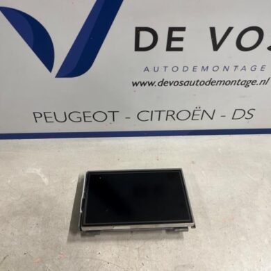 Peugeot 208 1.2 12V e-THP PureTech 110 Interior display HNZ-HN01 2018 9825029180-9831642480