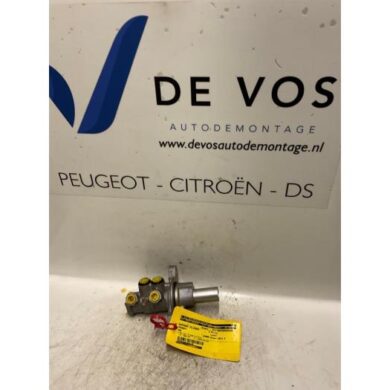 Peugeot 308 2.0 HDi 16V Euro 5 FAP Master cylinder RHF-RHFRH01 2011 4601V1
