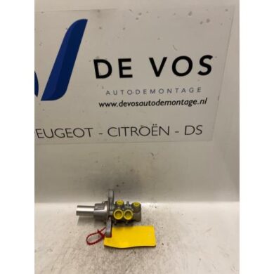 Citroen C4 1.6 e-HDI Hoofdremcilinder 9HR 2011 4601Y4