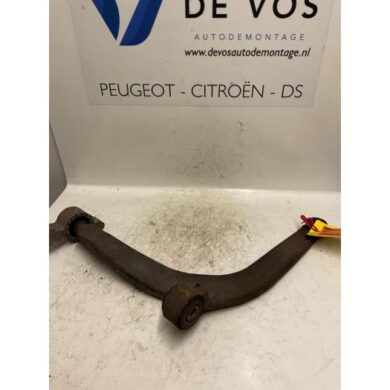 Peugeot 406 2.0 16V Front wishbone, left 2000 3520H1
