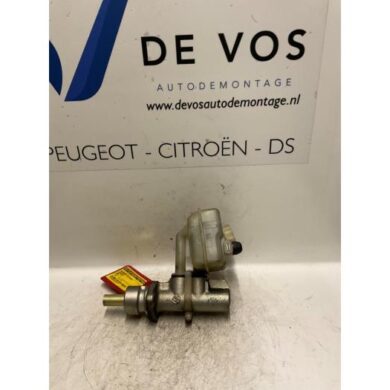 Peugeot 405  Hoofdremcilinder D9B 1995