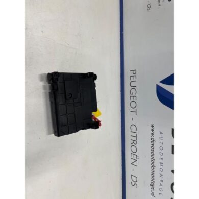 Peugeot 5008 2.0 BlueHDi 150 16V Zekeringkast 2018 9810296180