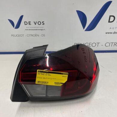 Opel Corsa 1.2 12V 75 Rücklicht rechts 2025 9829317280