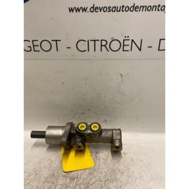 Citroen C6 2.7 HDiF V6 24V Hoofdremcilinder UHZ 2006 4601P7