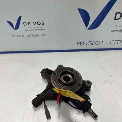 Peugeot 308 1.6 16V GTI Fusee rechts-voor 2011 3647C0