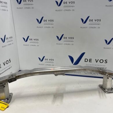 Peugeot 308 1.2 PureTech Hybrid 136 Front bumper frame 2023 9835954880