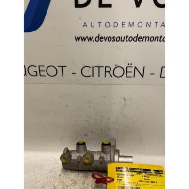 Peugeot Boxer 2.2 HDi 120 Euro 4 Master cylinder 4HU 2010 4601T6
