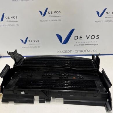 Peugeot 308 1.2 PureTech Hybrid 136 Luchtgeleider 2023 9855653580