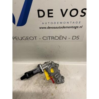 Citroen C1  Oil pump 2009