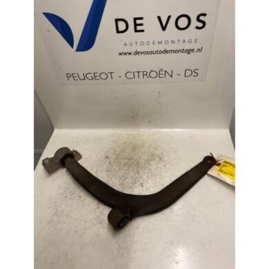 Peugeot 406 1.9 dt Front wishbone, left 1998 3520H1