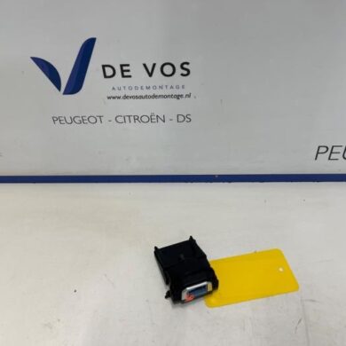 Peugeot 5008 2.0 BlueHDi 150 16V Camera voorzijde 2018 1640245080-9826575580-1692661180