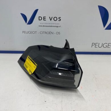 Peugeot 2008 1.2 VTi 12V PureTech 100 Rücklicht links 2024 9850449780