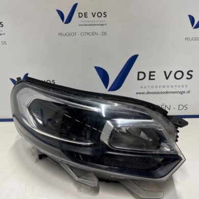 Citroen Jumpy 2.0 Blue HDI 180 Headlight, right 2023 1614326480