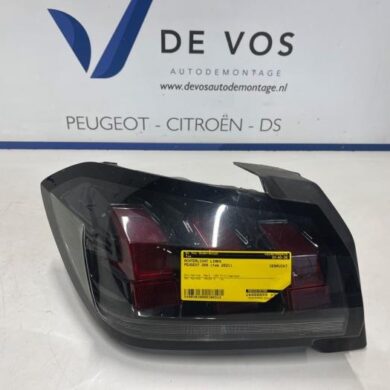 Peugeot 208 1.2 Vti 12V PureTech 75 Rücklicht links 2021 9823216780
