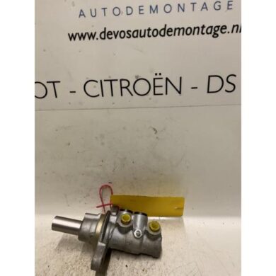 Peugeot 107 1.0 12V Master cylinder CFB 2011 4601R3