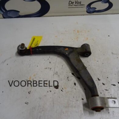 Citroen Picasso 2.0i 16V Draagarm links-voor 2006 3520V3